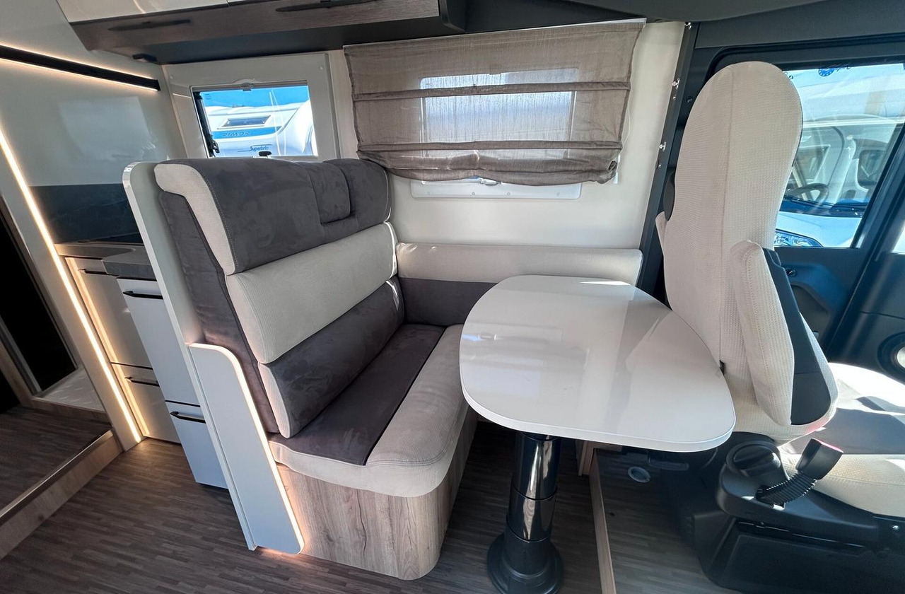 Camper : picture 13 Camper : picture 13