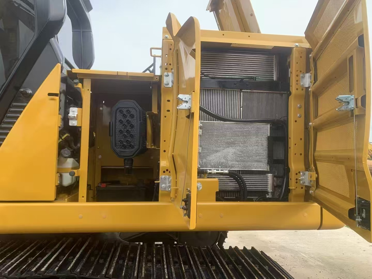 CATERPILLAR 320 - Crawler excavator: picture 3 CATERPILLAR 320 - Crawler excavator: picture 3