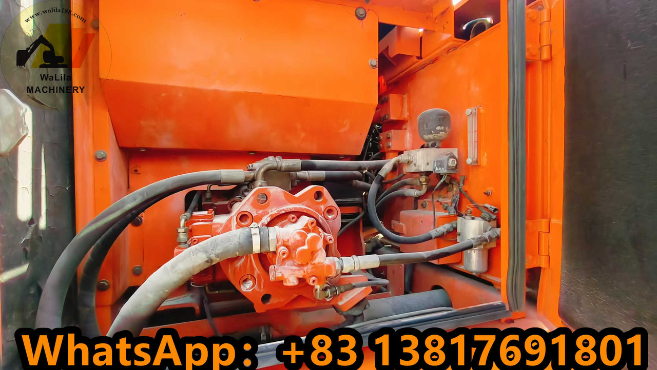 DOOSAN DH225 - Crawler excavator: picture 2 DOOSAN DH225 - Crawler excavator: picture 2