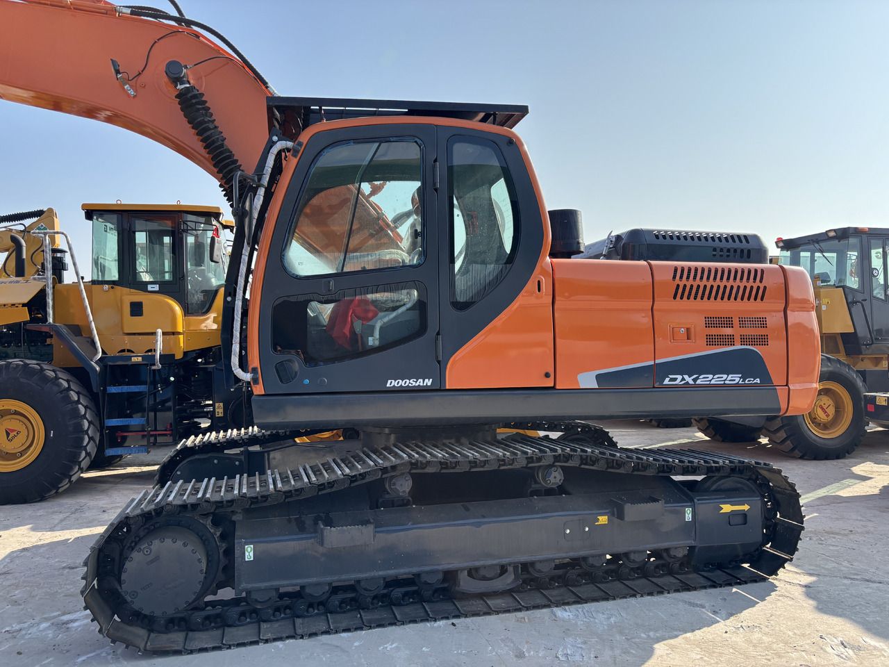 DOOSAN DX225LCA - Crawler excavator: picture 2 DOOSAN DX225LCA - Crawler excavator: picture 2