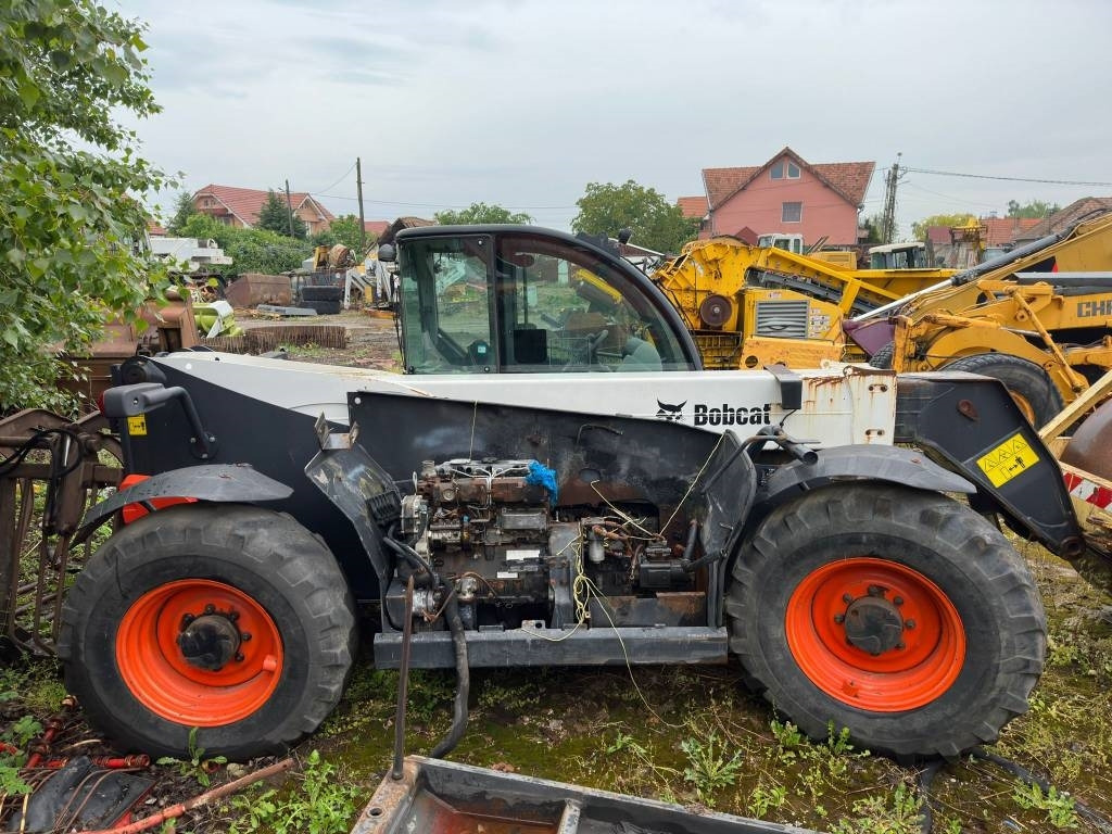 Bobcat TL 470 FOR PARTS OR COMPLETE - Telescopic handler: picture 5 Bobcat TL 470 FOR PARTS OR COMPLETE - Telescopic handler: picture 5