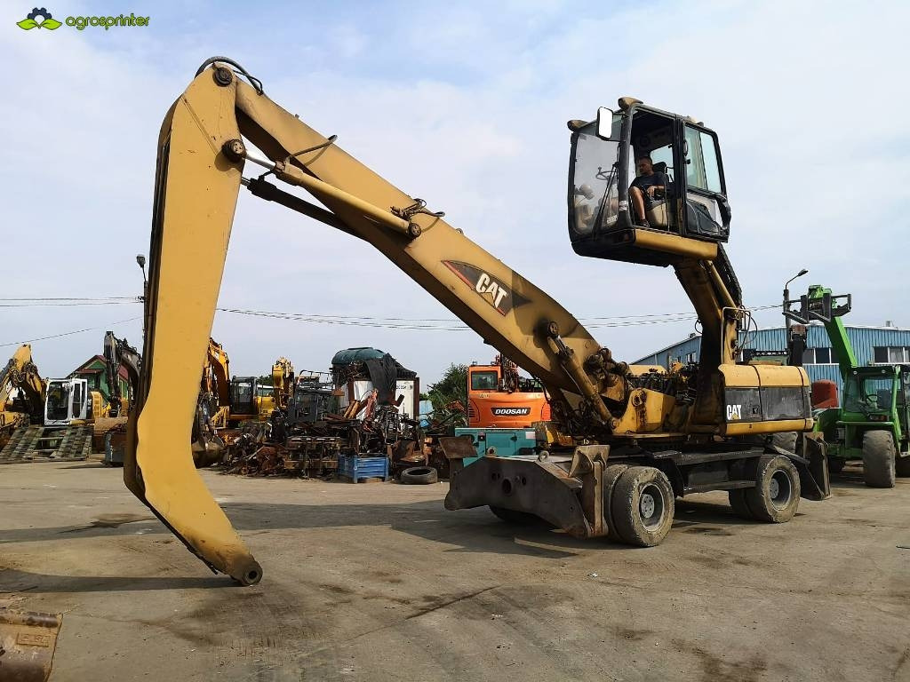 CAT M 322 C MH - Waste/ Industry handler: picture 1 CAT M 322 C MH - Waste/ Industry handler: picture 1