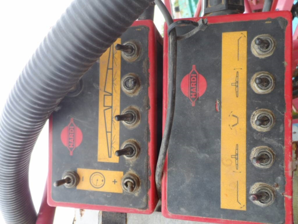 Hardi TZ2500  - Trailed sprayer: picture 5 Hardi TZ2500  - Trailed sprayer: picture 5