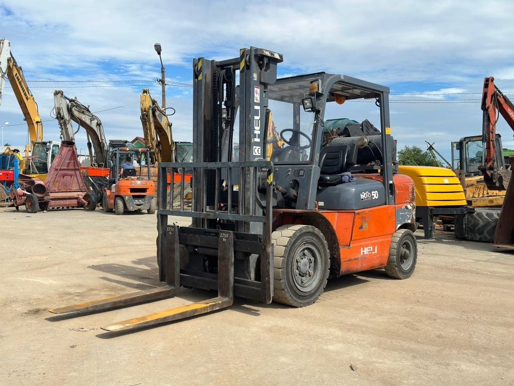 Heli CPQD50 - LPG forklift: picture 1 Heli CPQD50 - LPG forklift: picture 1