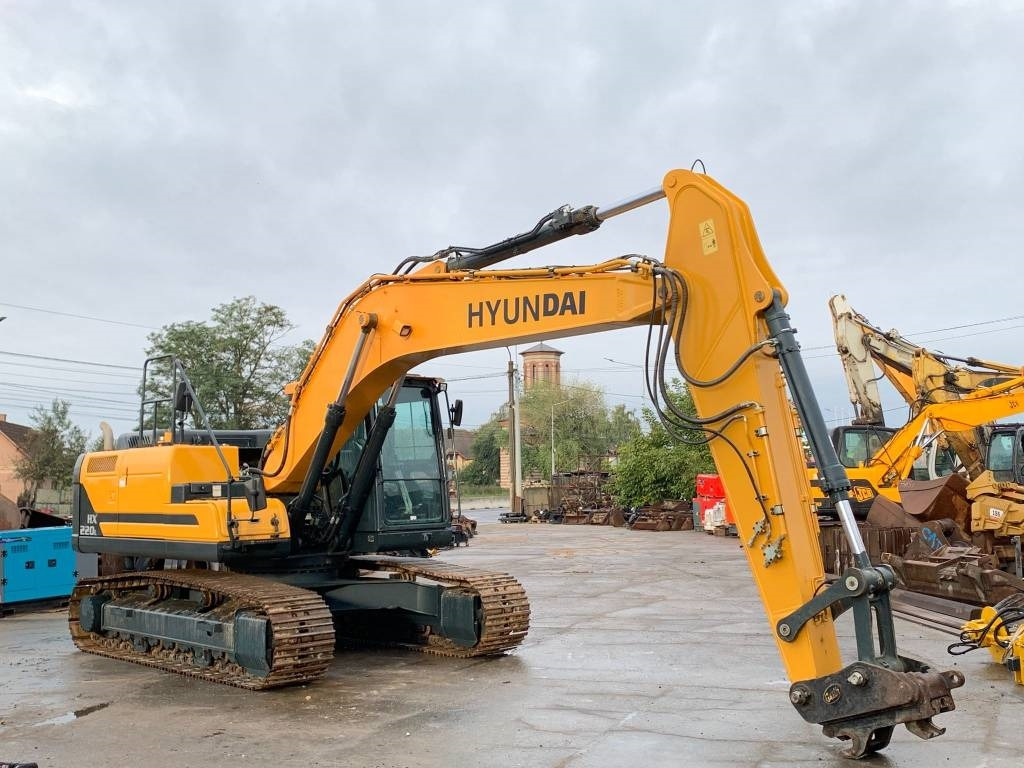 Hyundai HX 220 L - Crawler excavator: picture 4 Hyundai HX 220 L - Crawler excavator: picture 4