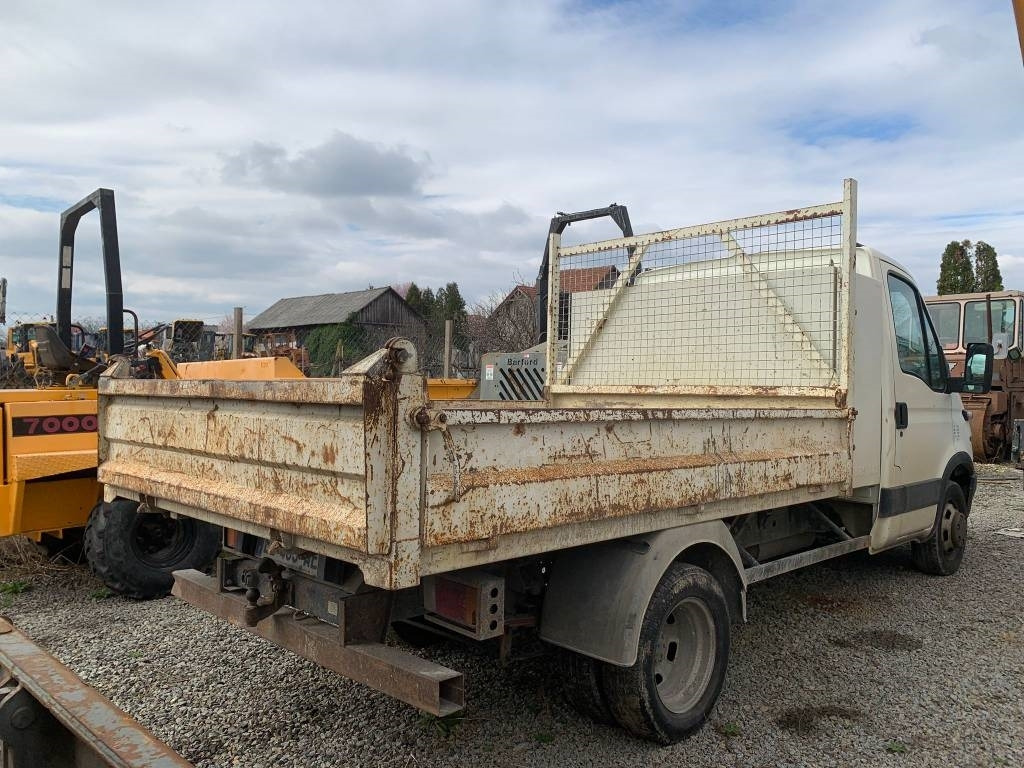 Iveco 35.10 - Tipper van: picture 3 Iveco 35.10 - Tipper van: picture 3