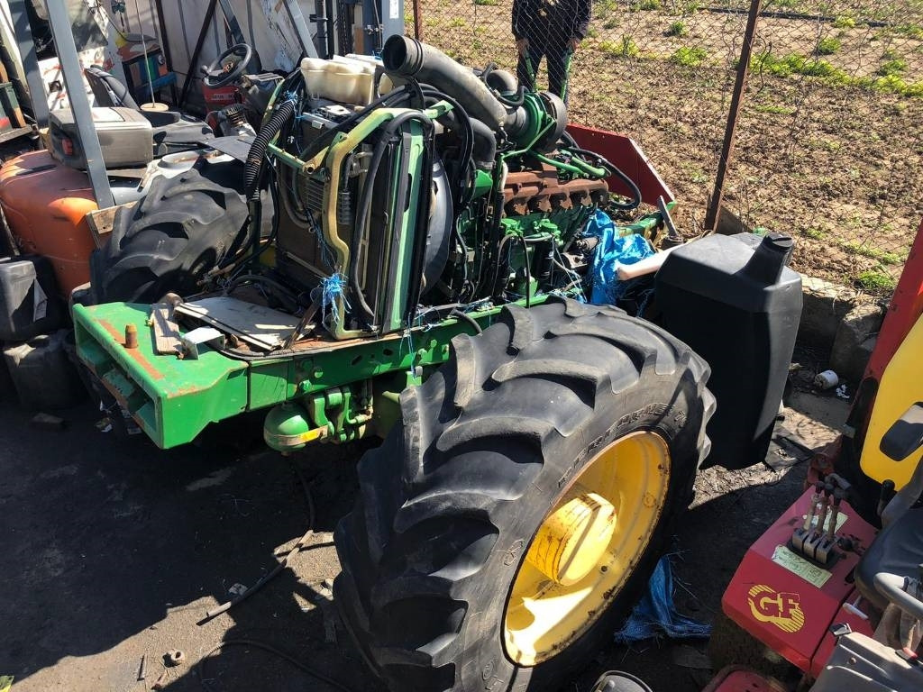 John Deere For Parts 6530 - Farm tractor: picture 3 John Deere For Parts 6530 - Farm tractor: picture 3