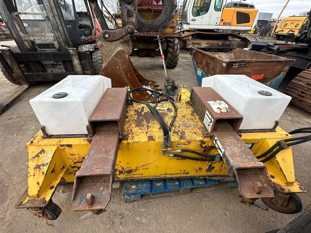 Multisweep 400C - Broom for Construction machinery: picture 2 Multisweep 400C - Broom for Construction machinery: picture 2