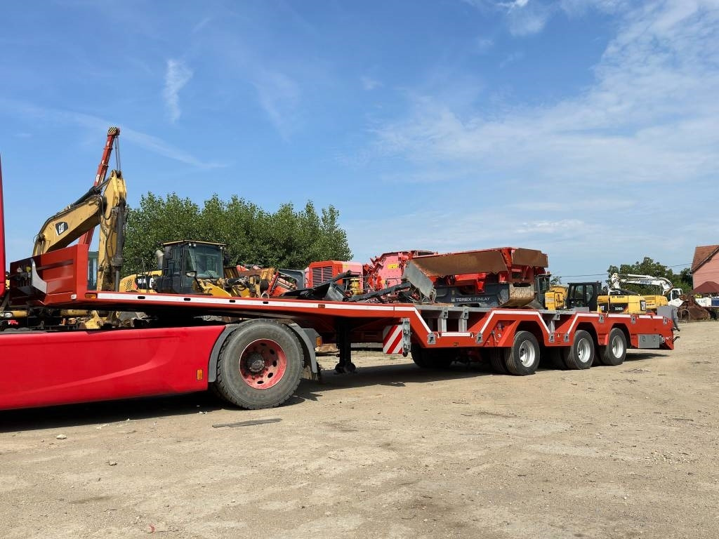 Nova 3 - Low loader semi-trailer: picture 4 Nova 3 - Low loader semi-trailer: picture 4