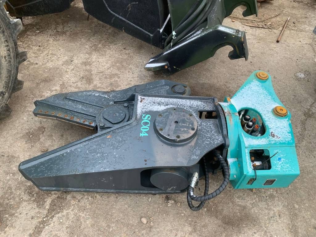 SC 04 - Demolition shears: picture 1 SC 04 - Demolition shears: picture 1