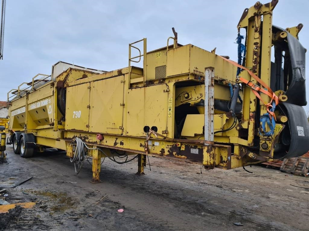 Terex Finlay 790 - Screener: picture 3 Terex Finlay 790 - Screener: picture 3