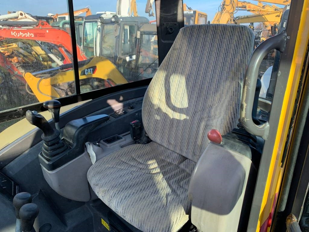 Mini excavator Volvo ECR 40 D: picture 8