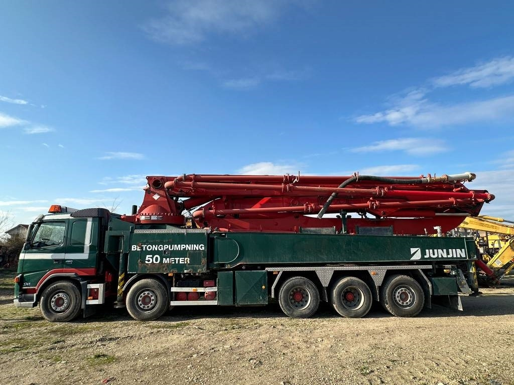 Volvo FM 480 - Concrete pump truck: picture 2 Volvo FM 480 - Concrete pump truck: picture 2
