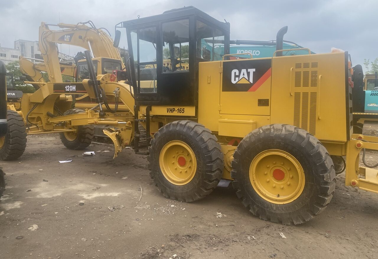 Caterpillar 120H - Grader: picture 3 Caterpillar 120H - Grader: picture 3