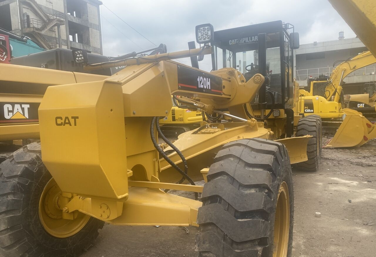 Caterpillar 120H - Grader: picture 5 Caterpillar 120H - Grader: picture 5