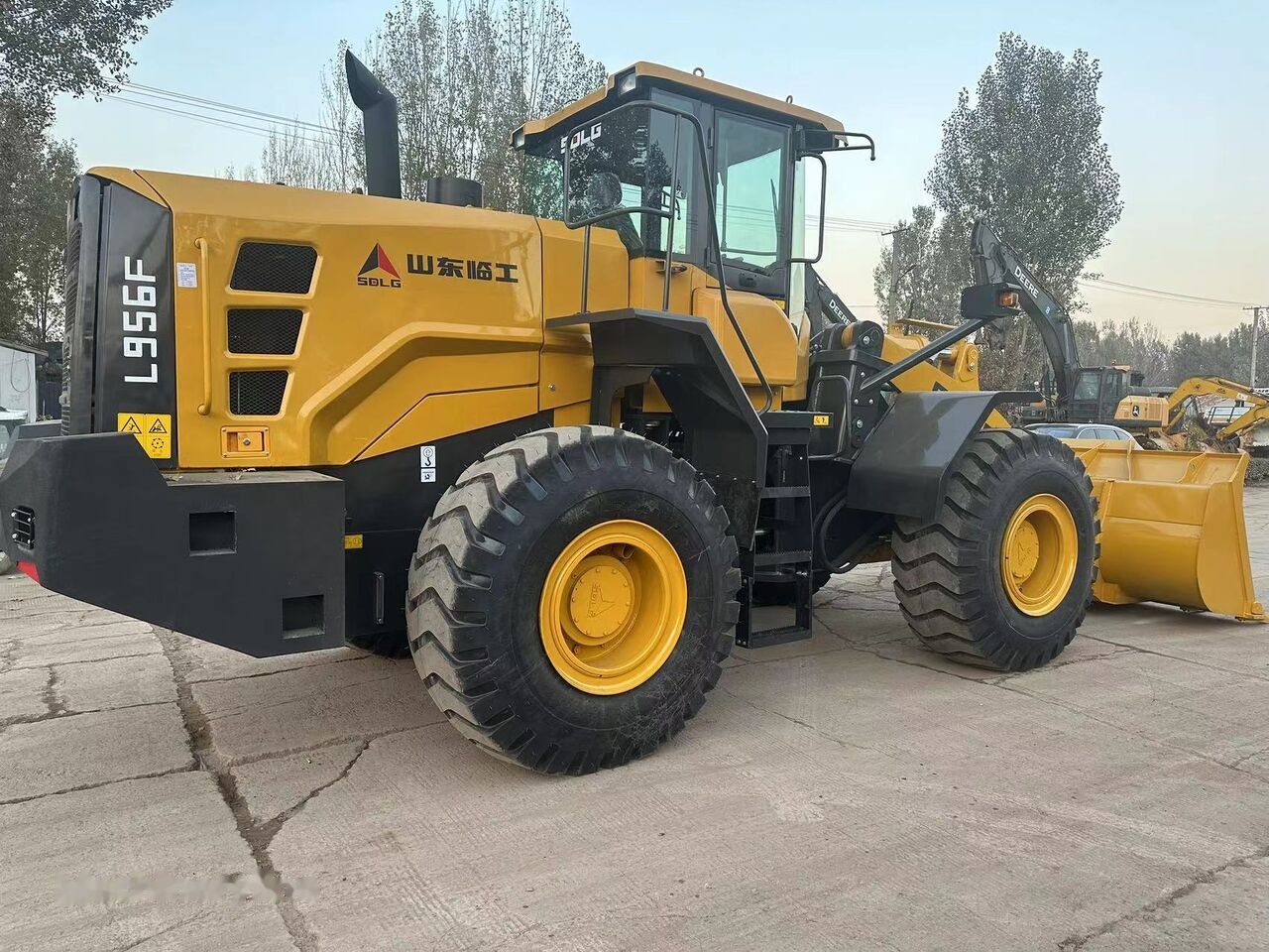 SDLG LG956F - Wheel loader: picture 3 SDLG LG956F - Wheel loader: picture 3