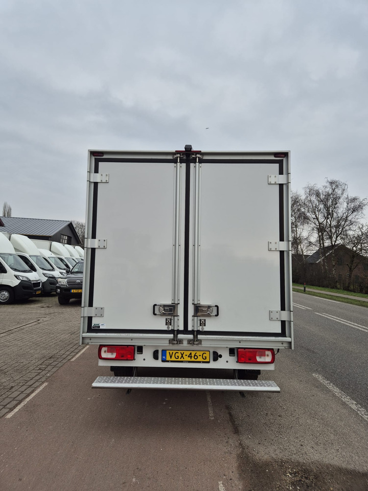 Volkswagen Crafter KOELWAGEN Volkswagen Crafter 177pk Lamberet Koelwagen FRC Koelwagen Bakwagen Kühlwagen Airco Cruise control - Refrigerated van: picture 4 Volkswagen Crafter KOELWAGEN Volkswagen Crafter 177pk Lamberet Koelwagen FRC Koelwagen Bakwagen Kühlwagen Airco Cruise control - Refrigerated van: picture 4