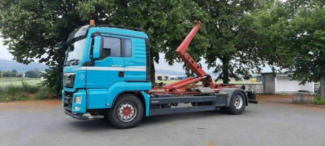 MAN TGS 18.440 Abroller mit Funk +Kran vor. - Hook lift truck, Crane truck: picture 5 MAN TGS 18.440 Abroller mit Funk +Kran vor. - Hook lift truck, Crane truck: picture 5