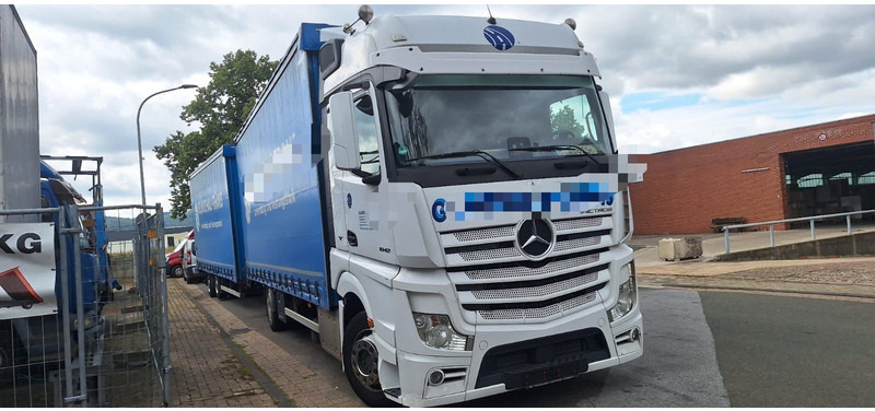 Mercedes-Benz 1845 Jumbo - Curtainsider truck: picture 1 Mercedes-Benz 1845 Jumbo - Curtainsider truck: picture 1