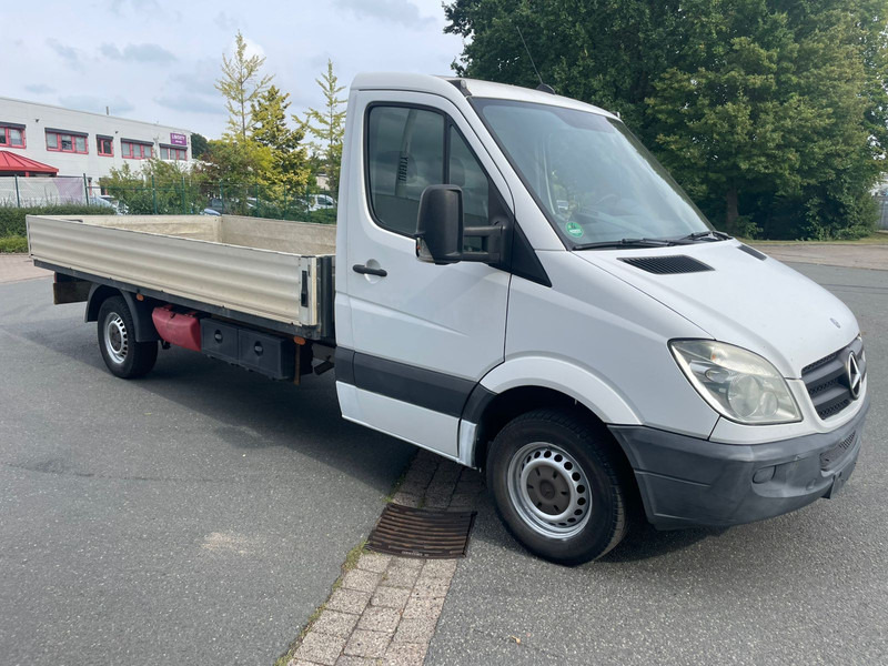 Mercedes-Benz Sprinter 316 - Flatbed van: picture 1 Mercedes-Benz Sprinter 316 - Flatbed van: picture 1