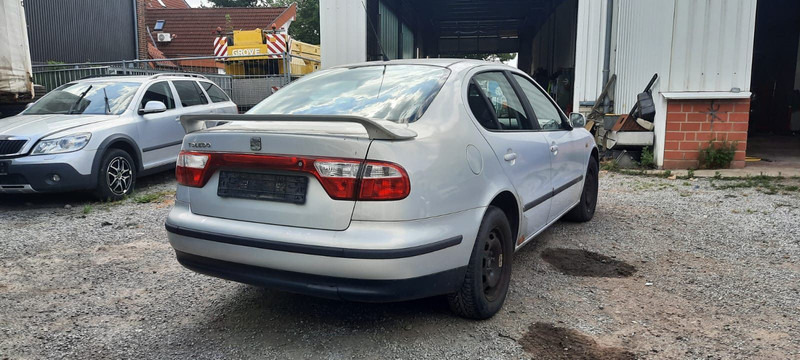SEAT Toledo Signo 1,8 20V Autom - Sedan: picture 3 SEAT Toledo Signo 1,8 20V Autom - Sedan: picture 3