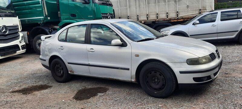 SEAT Toledo Signo 1,8 20V Autom - Sedan: picture 1 SEAT Toledo Signo 1,8 20V Autom - Sedan: picture 1