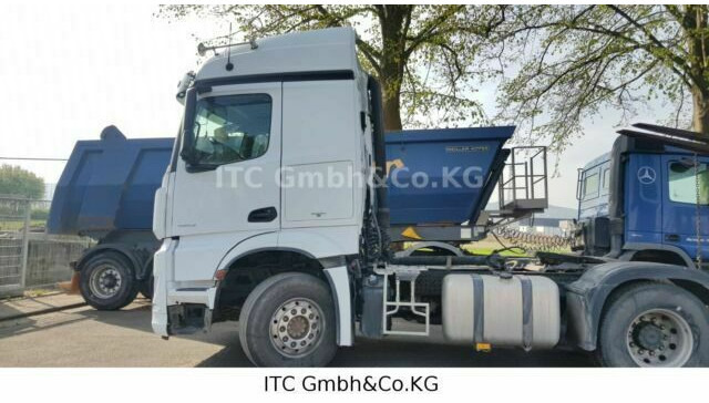 Mercedes-Benz 1840 Actros G.Haus-Hochdach German Truck Vollau - Tractor unit: picture 1 Mercedes-Benz 1840 Actros G.Haus-Hochdach German Truck Vollau - Tractor unit: picture 1