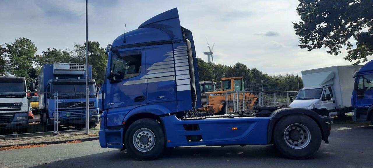 Mercedes-Benz 1845LS Actros 4x2 SZM Voll. StreamSpace - Tractor unit: picture 4 Mercedes-Benz 1845LS Actros 4x2 SZM Voll. StreamSpace - Tractor unit: picture 4