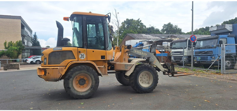 Volvo L30G - Wheel loader: picture 3 Volvo L30G - Wheel loader: picture 3