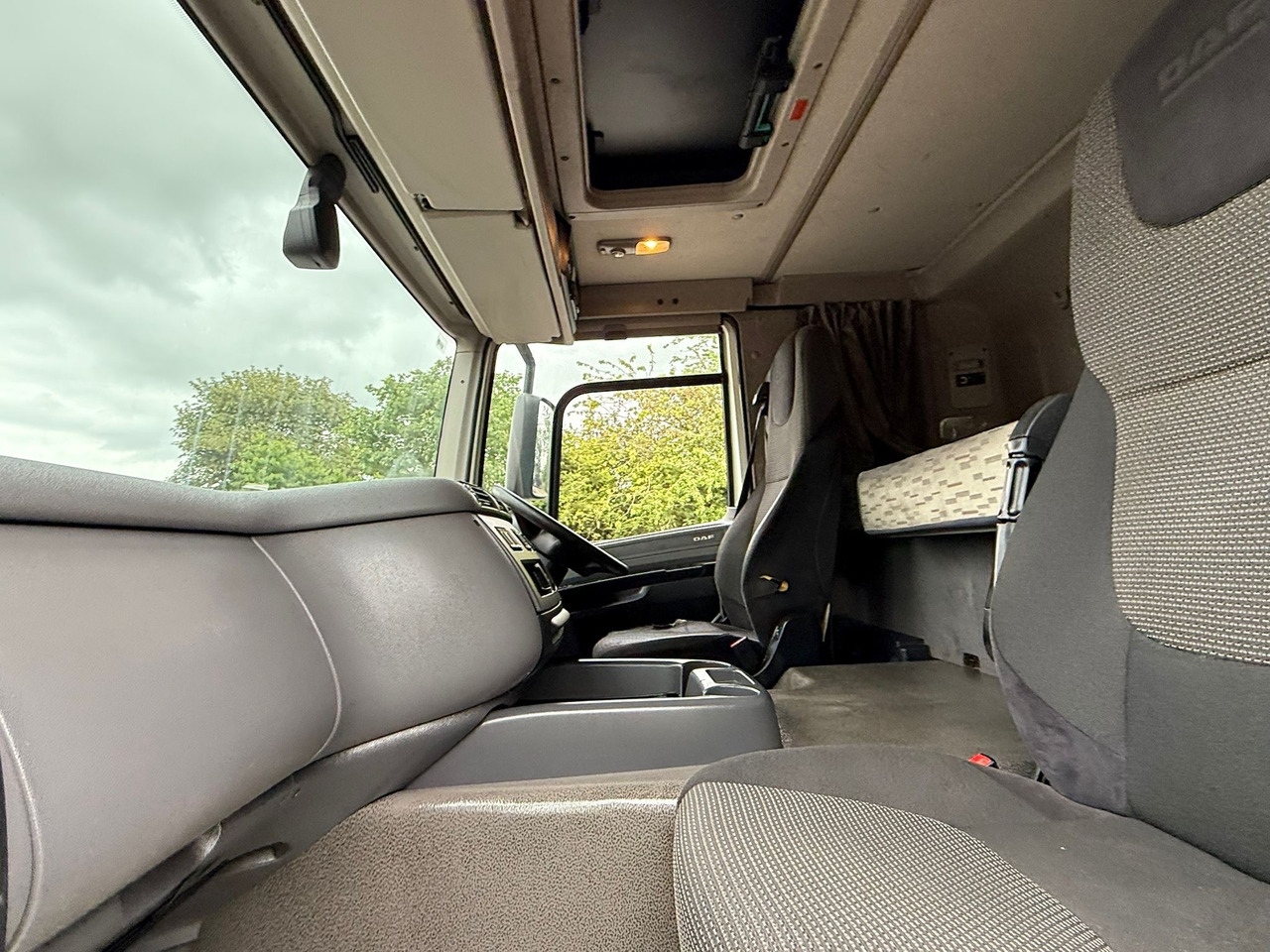 Curtainsider truck 2016 DAF CF 250 Curtainside Truck: picture 34