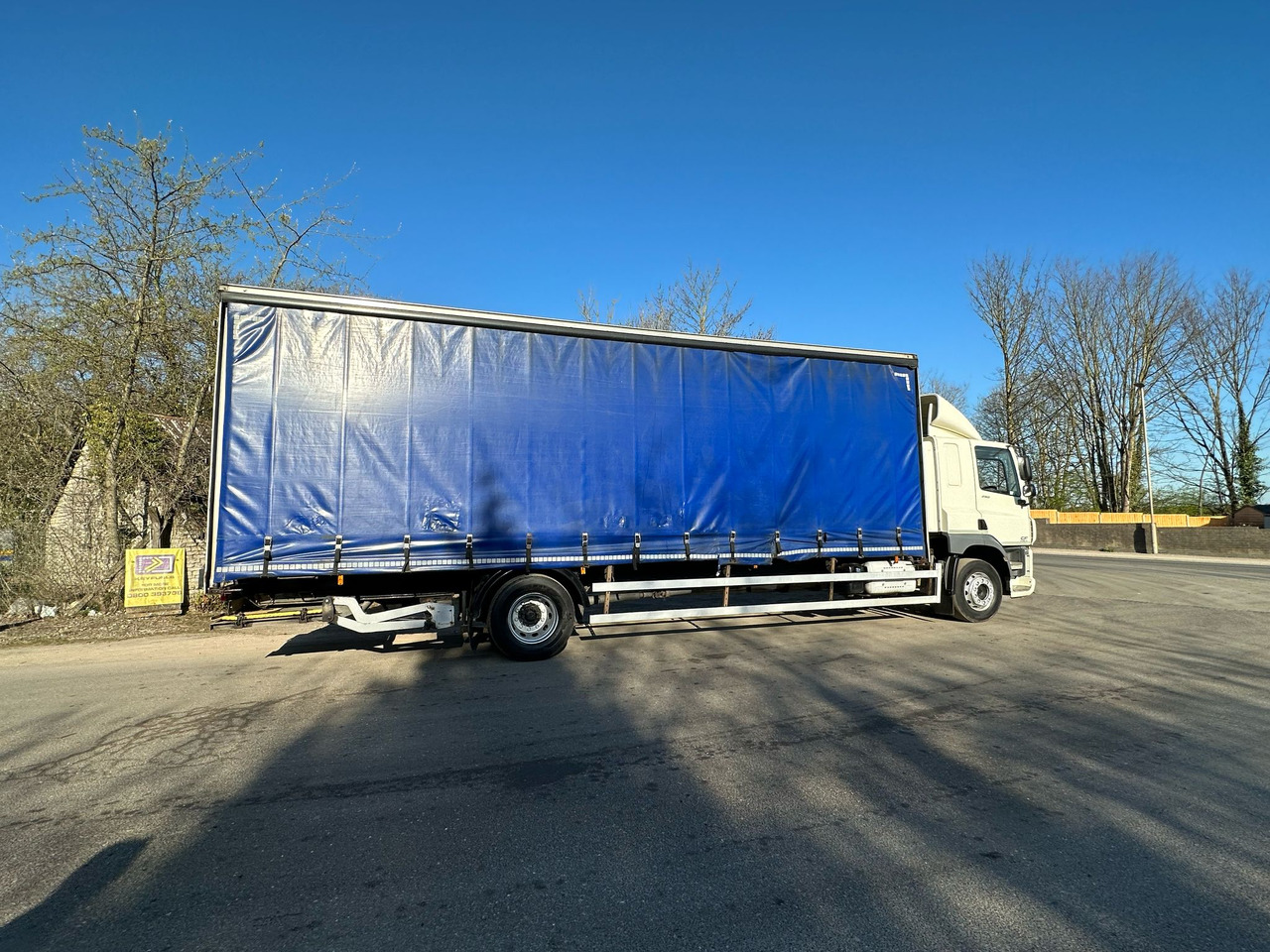 Curtainsider truck 2016 DAF CF 250 Curtainside Truck: picture 18