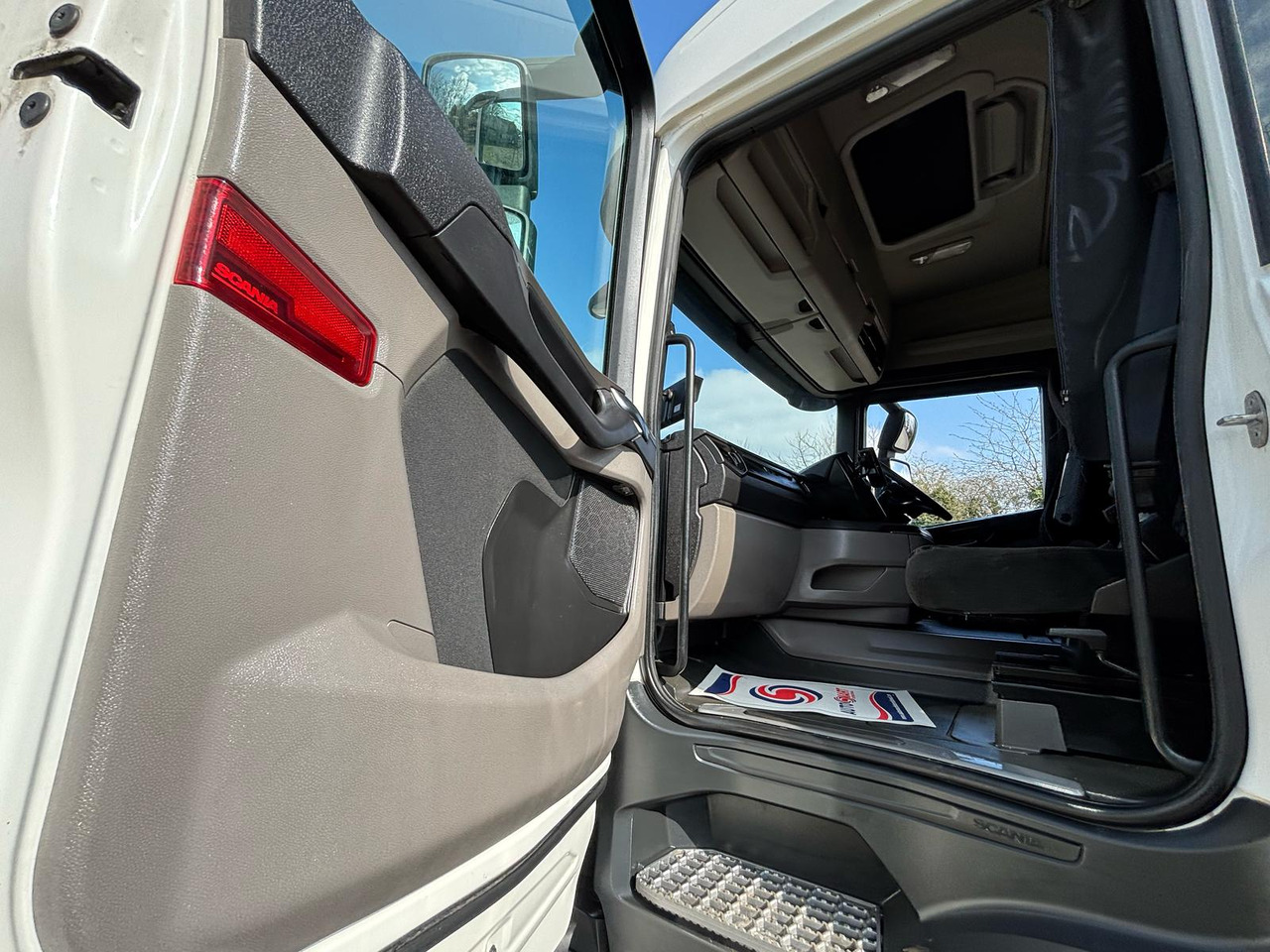 Tractor unit 2018 Scania R450 Tractor Unit: picture 22