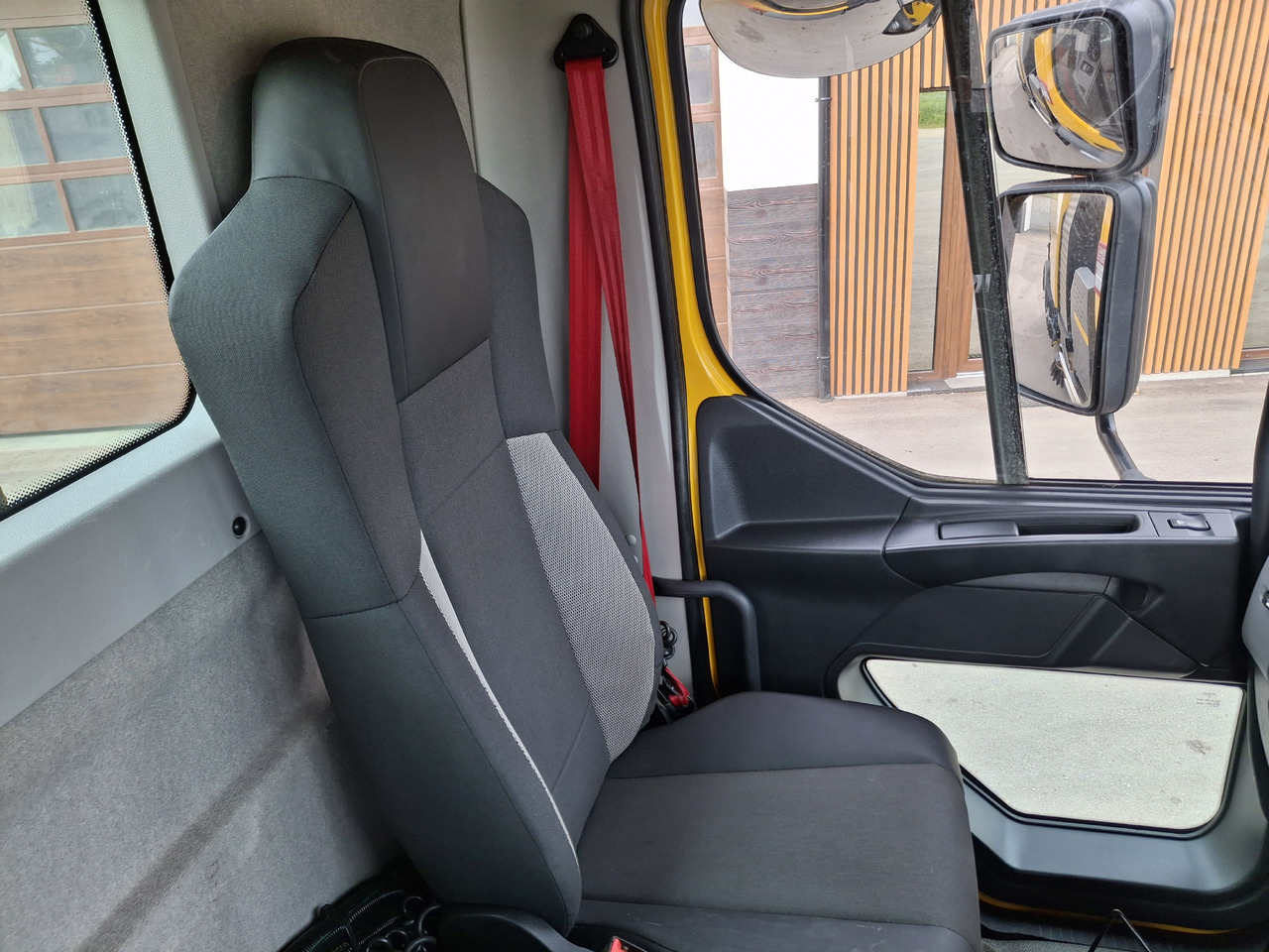 Road sweeper RENAULT C280 SEMAT ZOELLER Zamiatarka Kehrmaschine Euro 6 PM Karcher L/R 2 Motoren 2018r Hochdruckreinigung: picture 42 Road sweeper RENAULT C280 SEMAT ZOELLER Zamiatarka Kehrmaschine Euro 6 PM Karcher L/R 2 Motoren 2018r Hochdruckreinigung: picture 42