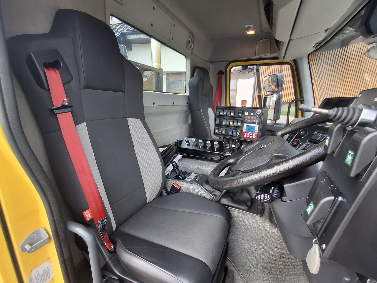 Road sweeper RENAULT C280 SEMAT ZOELLER Zamiatarka Kehrmaschine Euro 6 PM Karcher L/R 2 Motoren 2018r Hochdruckreinigung: picture 36 Road sweeper RENAULT C280 SEMAT ZOELLER Zamiatarka Kehrmaschine Euro 6 PM Karcher L/R 2 Motoren 2018r Hochdruckreinigung: picture 36