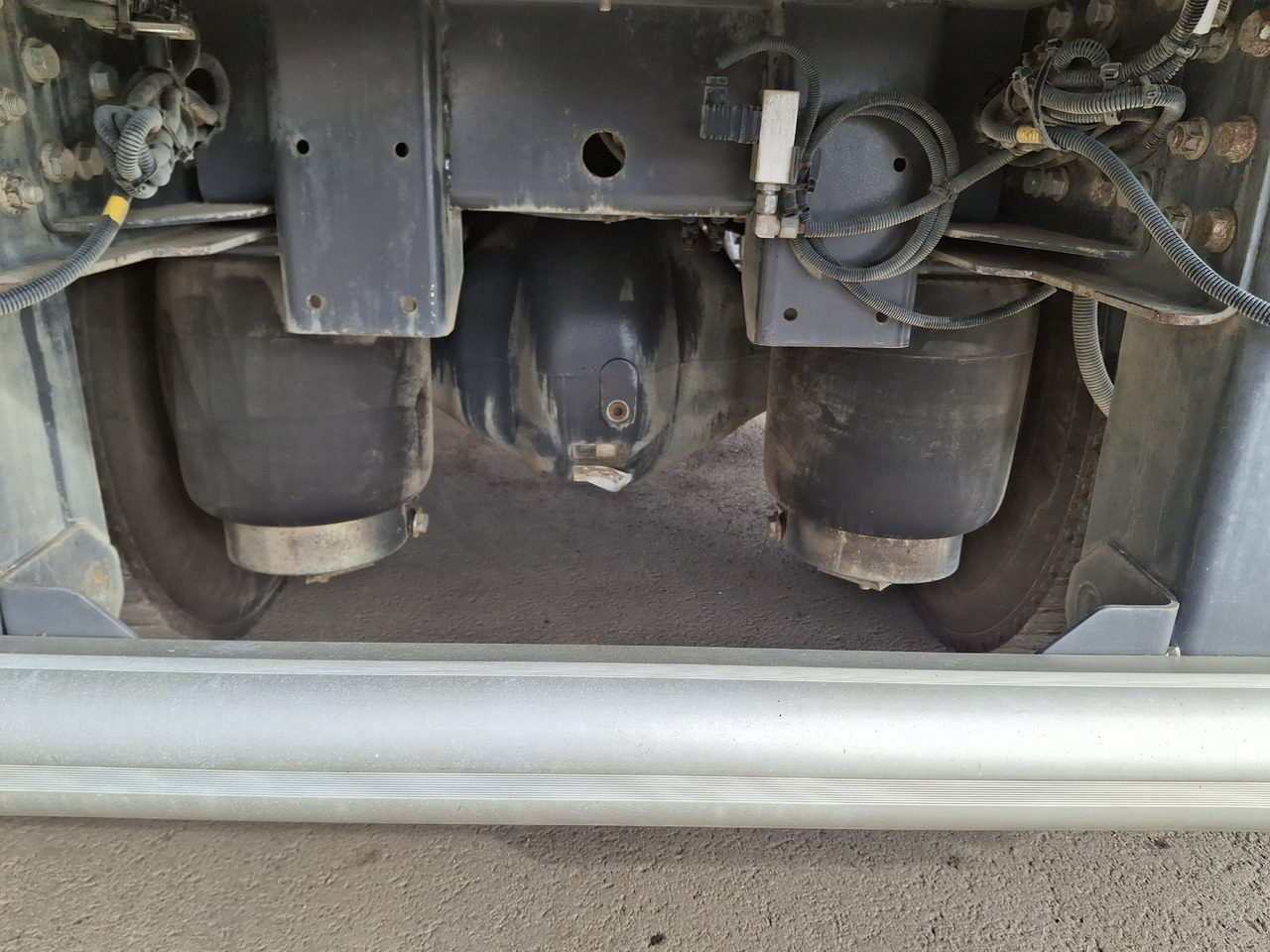 Road sweeper RENAULT C280 SEMAT ZOELLER Zamiatarka Kehrmaschine Euro 6 PM Karcher L/R 2 Motoren 2018r Hochdruckreinigung: picture 17 Road sweeper RENAULT C280 SEMAT ZOELLER Zamiatarka Kehrmaschine Euro 6 PM Karcher L/R 2 Motoren 2018r Hochdruckreinigung: picture 17