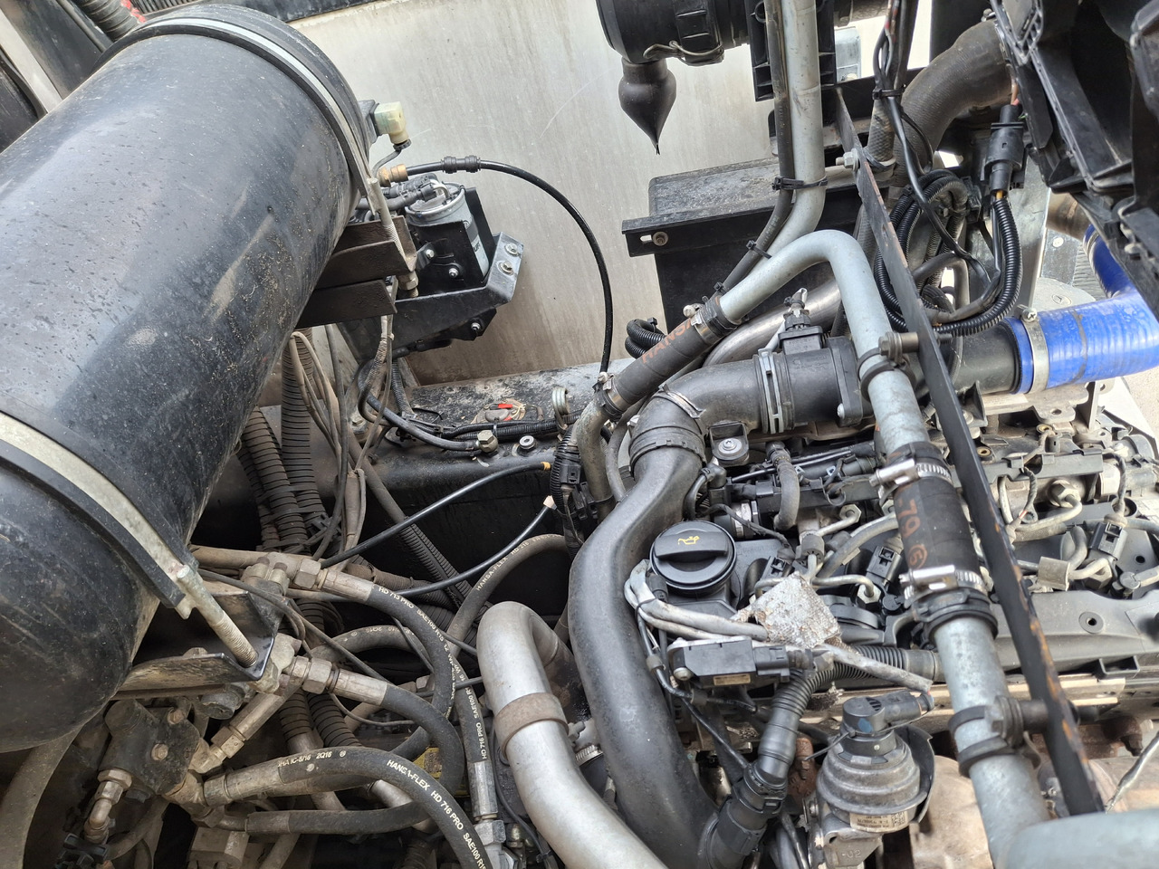 Road sweeper RENAULT C280 SEMAT ZOELLER Zamiatarka Kehrmaschine Euro 6 PM Karcher L/R 2 Motoren 2018r Hochdruckreinigung: picture 28 Road sweeper RENAULT C280 SEMAT ZOELLER Zamiatarka Kehrmaschine Euro 6 PM Karcher L/R 2 Motoren 2018r Hochdruckreinigung: picture 28