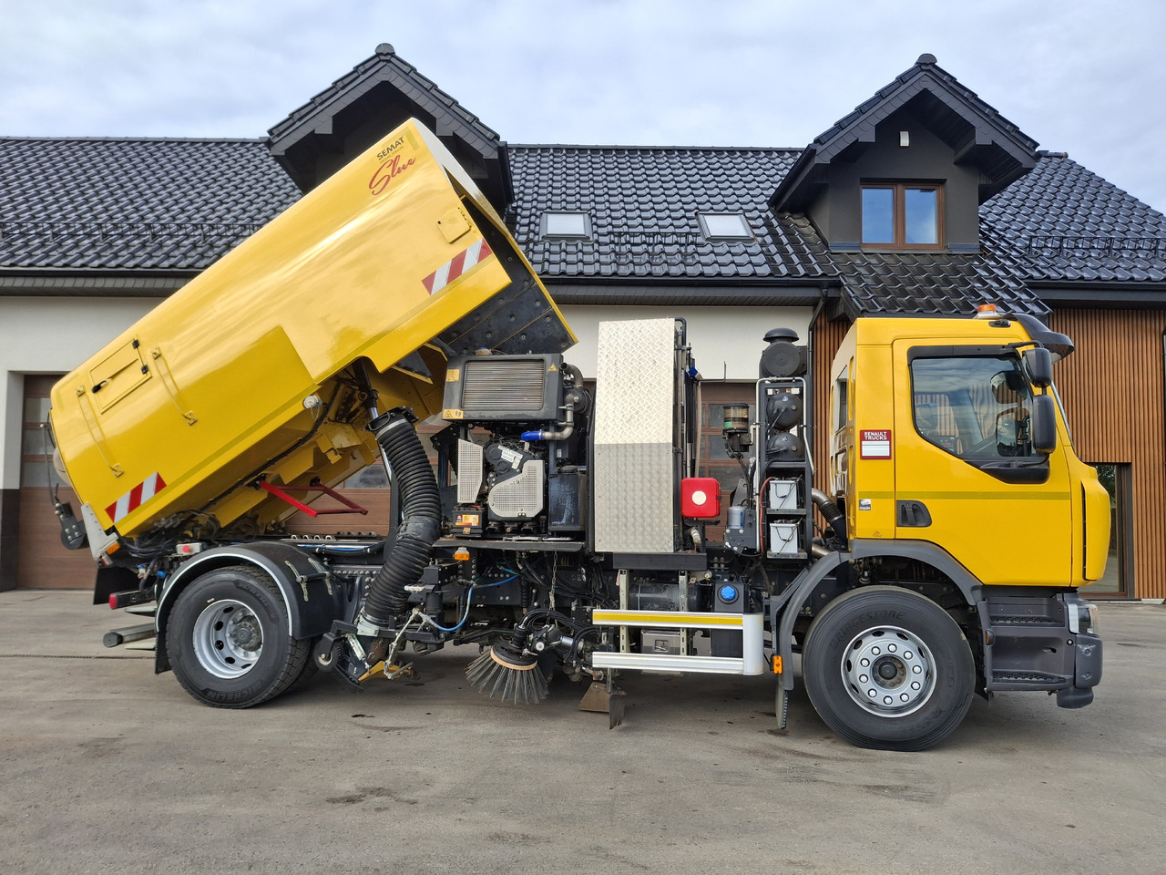 Road sweeper RENAULT C280 SEMAT ZOELLER Zamiatarka Kehrmaschine Euro 6 PM Karcher L/R 2 Motoren 2018r Hochdruckreinigung: picture 32 Road sweeper RENAULT C280 SEMAT ZOELLER Zamiatarka Kehrmaschine Euro 6 PM Karcher L/R 2 Motoren 2018r Hochdruckreinigung: picture 32