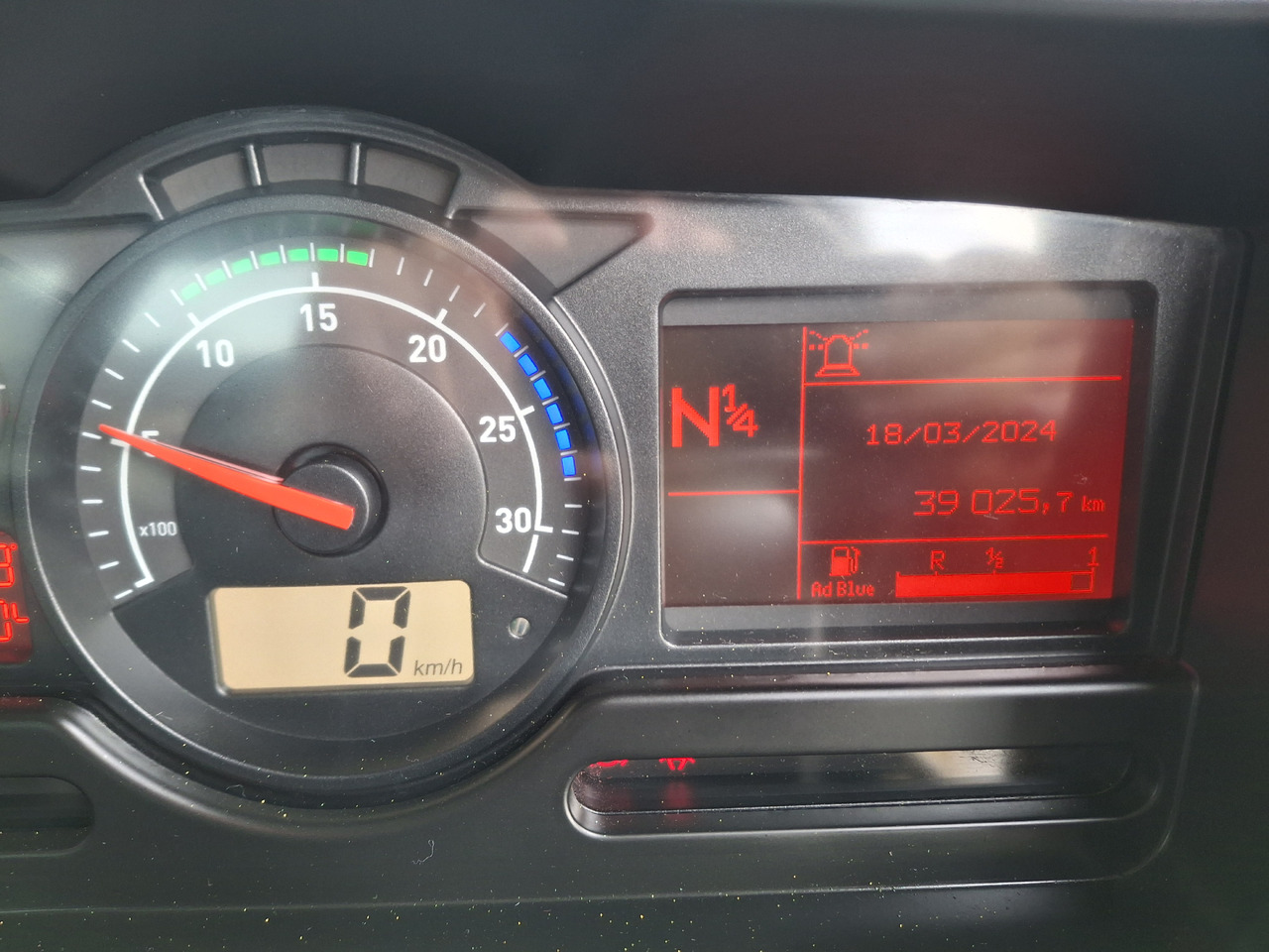 Road sweeper RENAULT C280 SEMAT ZOELLER Zamiatarka Kehrmaschine Euro 6 PM Karcher L/R 2 Motoren 2018r Hochdruckreinigung: picture 40 Road sweeper RENAULT C280 SEMAT ZOELLER Zamiatarka Kehrmaschine Euro 6 PM Karcher L/R 2 Motoren 2018r Hochdruckreinigung: picture 40