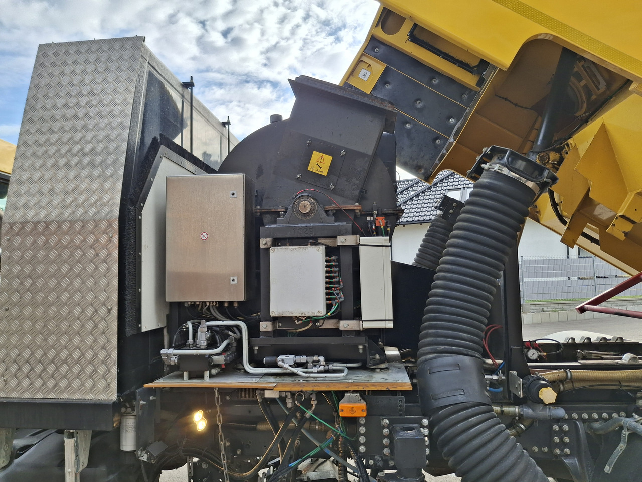 Road sweeper RENAULT C280 SEMAT ZOELLER Zamiatarka Kehrmaschine Euro 6 PM Karcher L/R 2 Motoren 2018r Hochdruckreinigung: picture 29 Road sweeper RENAULT C280 SEMAT ZOELLER Zamiatarka Kehrmaschine Euro 6 PM Karcher L/R 2 Motoren 2018r Hochdruckreinigung: picture 29