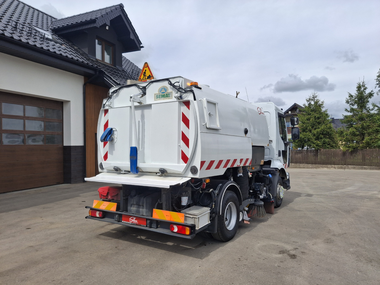 RENAULT Midlum 220 Zamiatarka Kehrmaschine Johnston L/R 2 Motoren 2 Silniki - Road sweeper: picture 5 RENAULT Midlum 220 Zamiatarka Kehrmaschine Johnston L/R 2 Motoren 2 Silniki - Road sweeper: picture 5