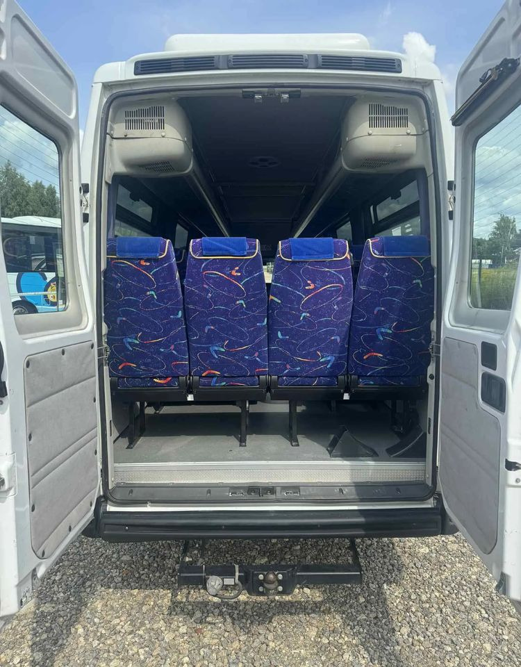 Minibus, Passenger van Iveco Daily: picture 10