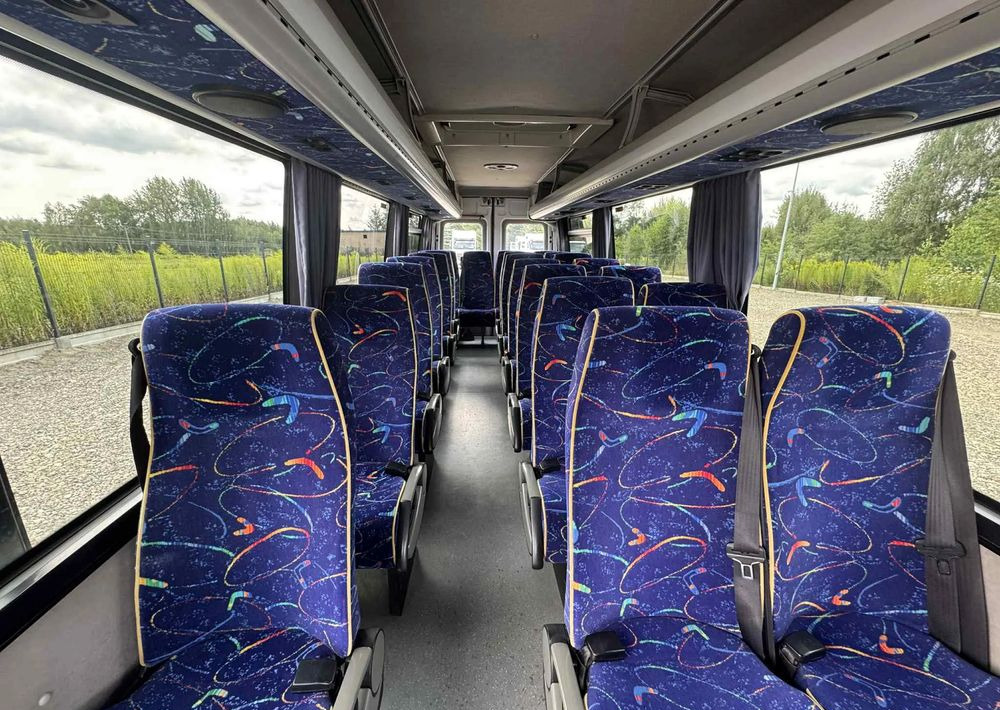Minibus, Passenger van Iveco Daily: picture 11
