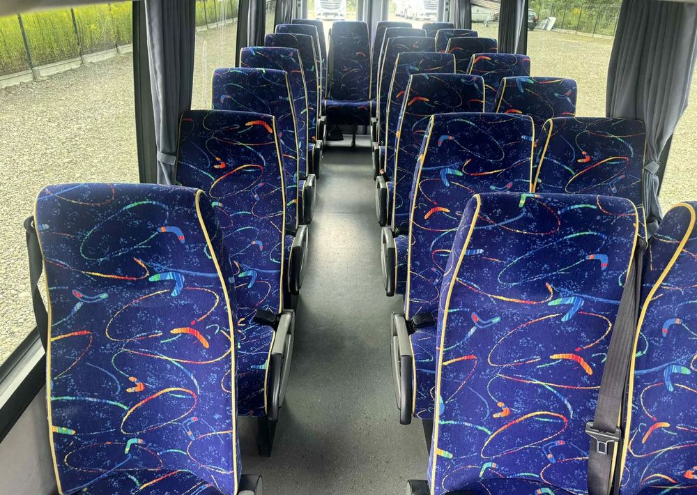 Minibus, Passenger van Iveco Daily: picture 12