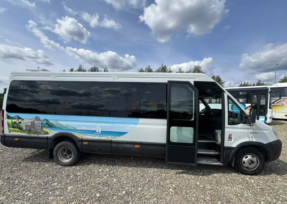 Minibus, Passenger van Iveco Daily: picture 9