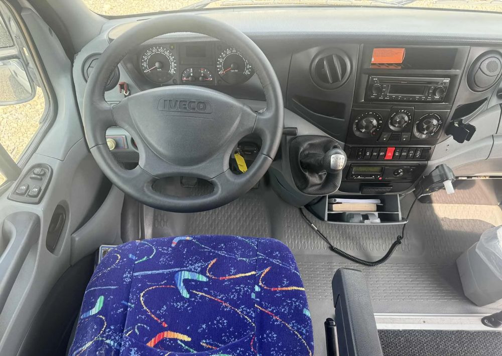 Minibus, Passenger van Iveco Daily: picture 18