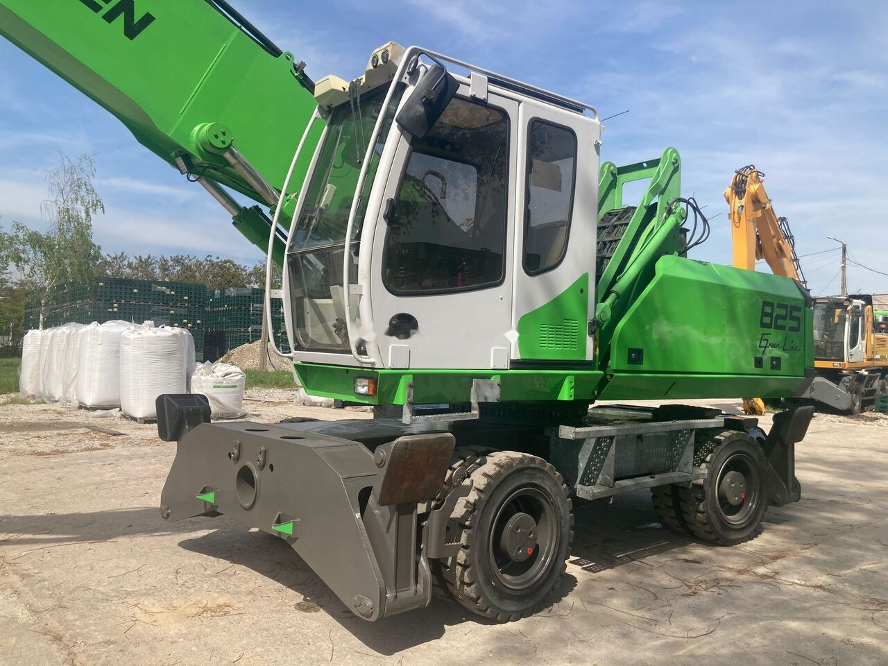 Sennebogen 825 - Waste/ Industry handler: picture 3 Sennebogen 825 - Waste/ Industry handler: picture 3