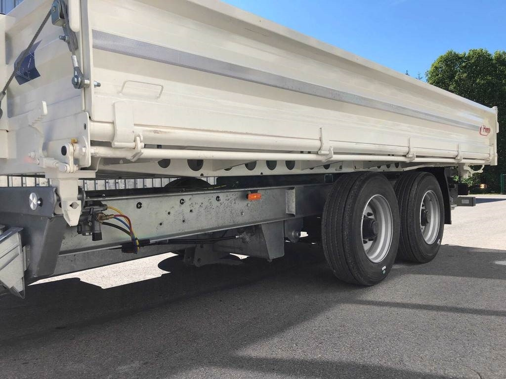 Fliegl TSK 118 3-WAY TIP - Tipper trailer: picture 1 Fliegl TSK 118 3-WAY TIP - Tipper trailer: picture 1
