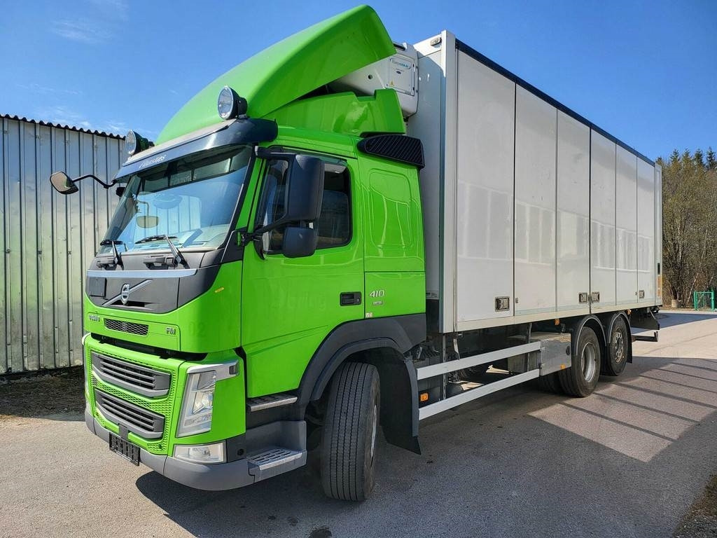 Volvo FM410 6X2 CARRIER SIDEOPENING - Refrigerator truck: picture 4 Volvo FM410 6X2 CARRIER SIDEOPENING - Refrigerator truck: picture 4