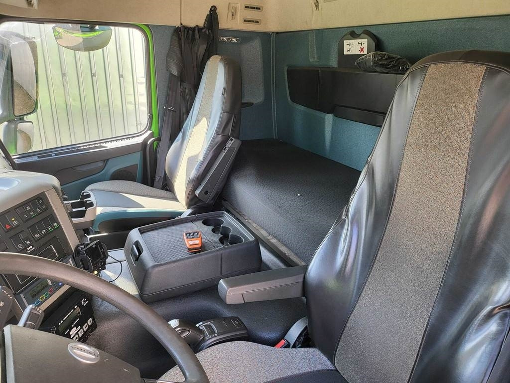 Leasing of Volvo FM410 6X2 CARRIER SIDEOPENING Volvo FM410 6X2 CARRIER SIDEOPENING: picture 10 Leasing of Volvo FM410 6X2 CARRIER SIDEOPENING Volvo FM410 6X2 CARRIER SIDEOPENING: picture 10