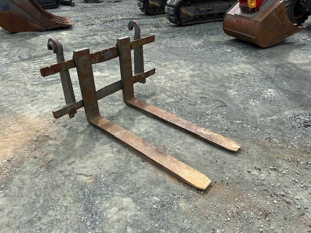 Volvo Gabel L50 - L60H - Forks for Construction machinery: picture 2 Volvo Gabel L50 - L60H - Forks for Construction machinery: picture 2